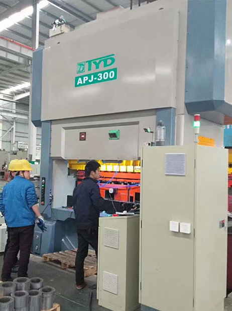 Cách chọn nhà sản xuất máy đục lỗ chính xác tốc độ cao