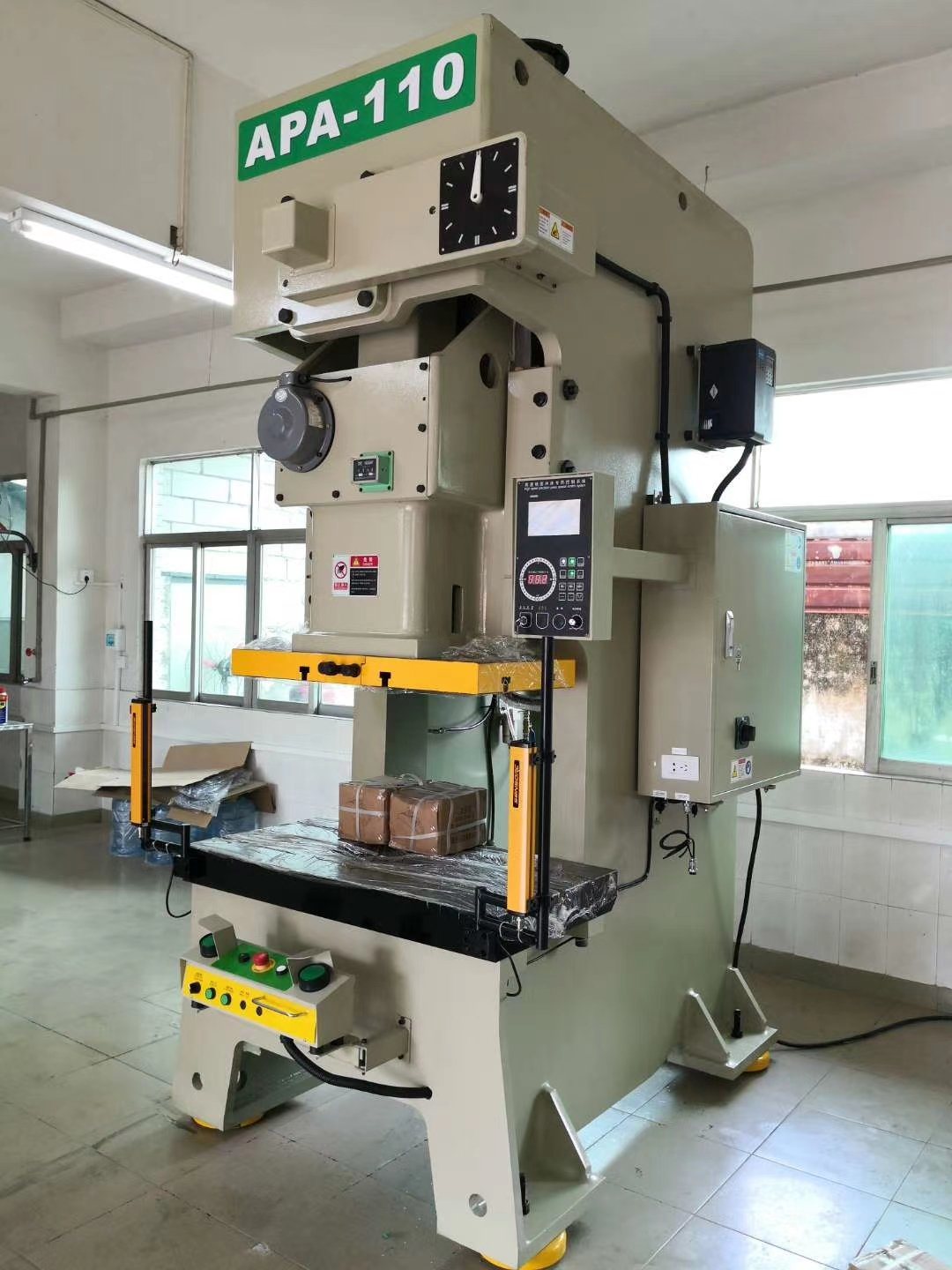Nguyên lý thiết kế của cú đấm tốc độ cao chính xác